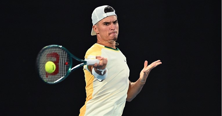 Hrvatski tinejdžer uzeo Đokoviću set pa izgubio u 1. kolu Australian Opena