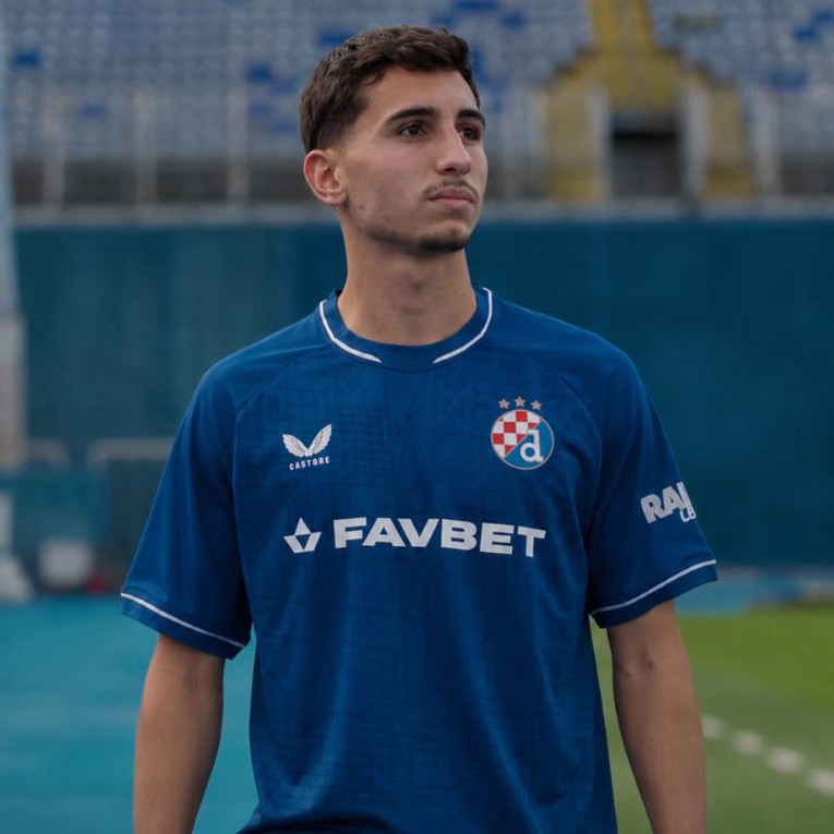 Almena ugasio profil na Instagramu nakon što su ga navijači Hajduka vrijeđali