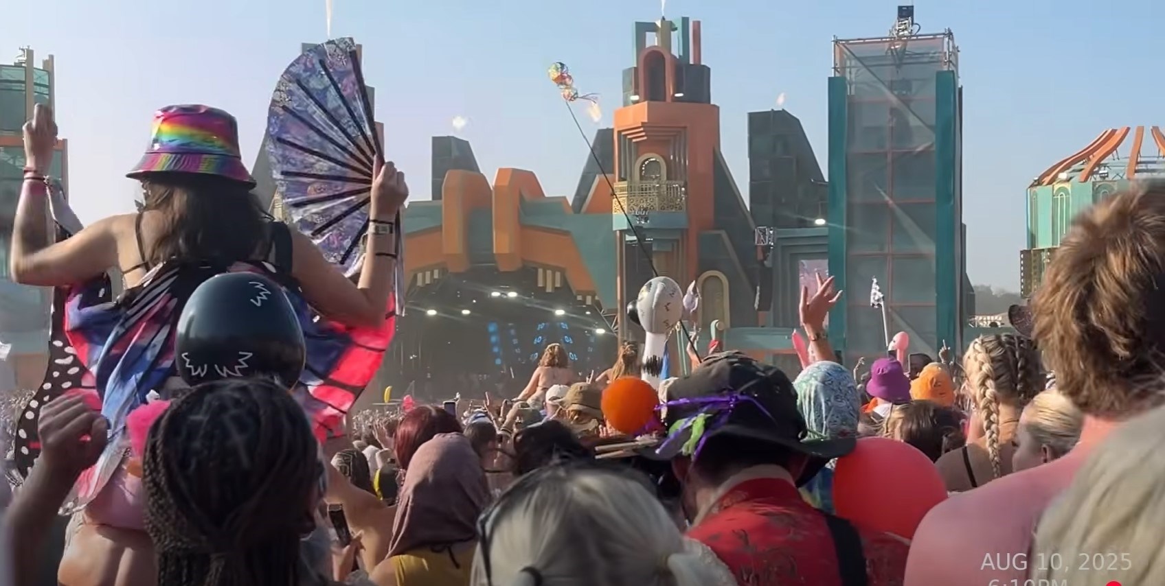 Dileri droge počeli nuditi beskontaktna plaćanja na glazbenom festivalu u Boomtownu