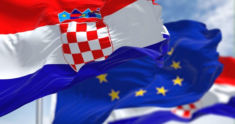 Hrvatska postala 28. članica Europske unije nakon gotovo 10 godina pregovora