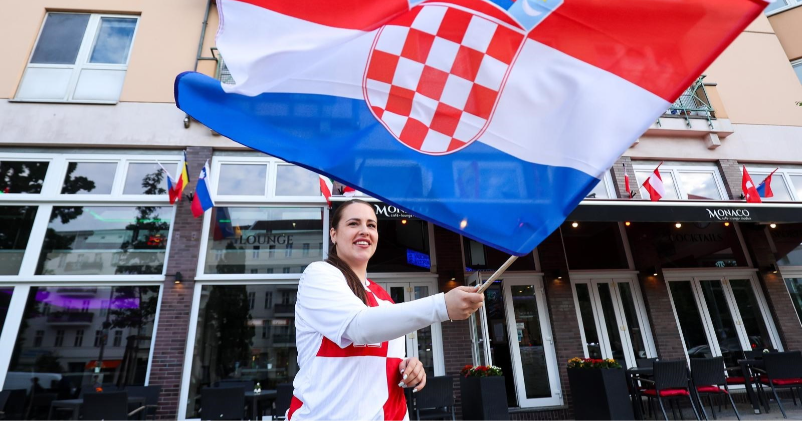 VIDEO Ovako kafić u Berlinu želi privući pažnju hrvatskih navijača