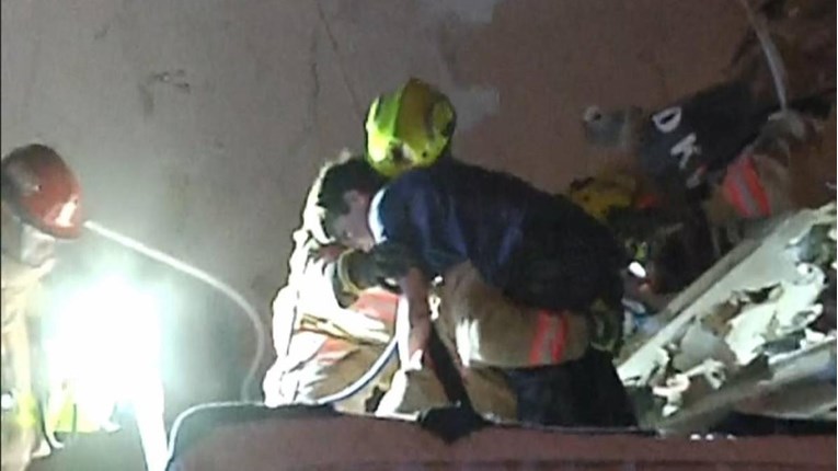 VIDEO Objavljena snimka spašavanja dječaka iz ruševina na Floridi