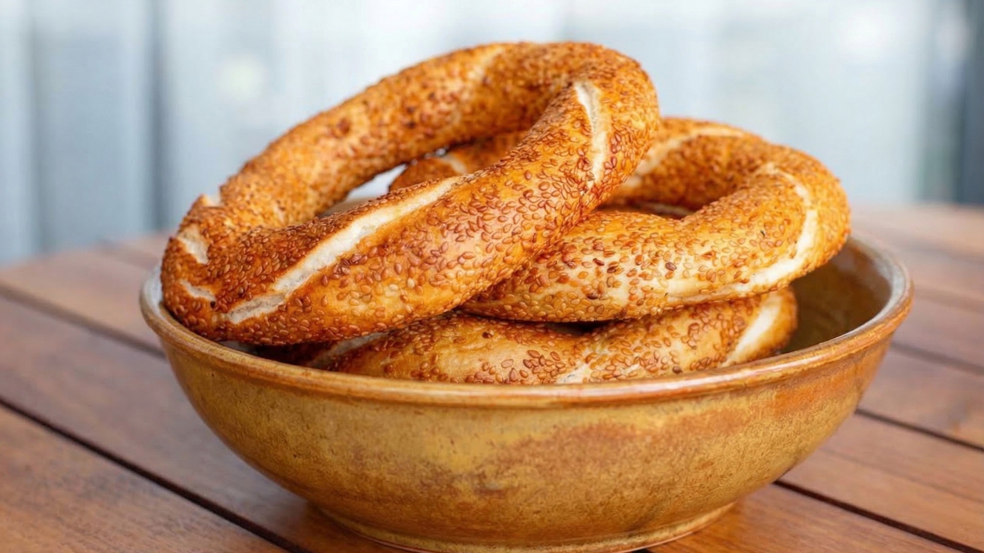 Pecivo koje Turci rade od 16. stoljeća, a danas se u Turskoj prodaje na svakom koraku