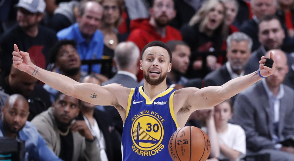 Curry s 36 poena vodio Warriorse do pobjede protiv Bucksa u produžetku