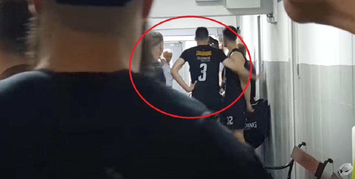 Pogledajte kako je Obradović natjerao dva svoja igrača da se ispričaju treneru Zvezde