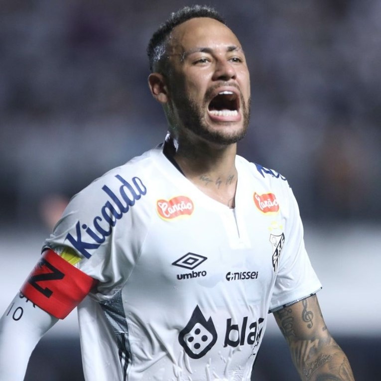 Neymar već planira odlazak iz Santosa?