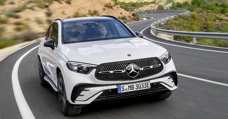 FOTO Mercedes je predstavio crossover koji troši manje od 1 l/100 km