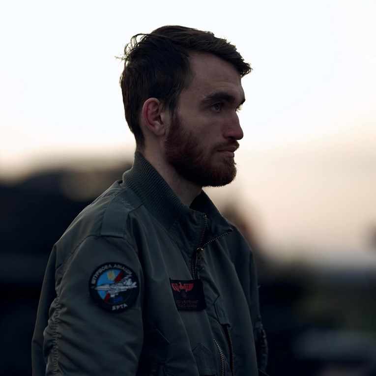 Ubijen ukrajinski pilot F-16. BBC: Oborila ga je ruska raketa