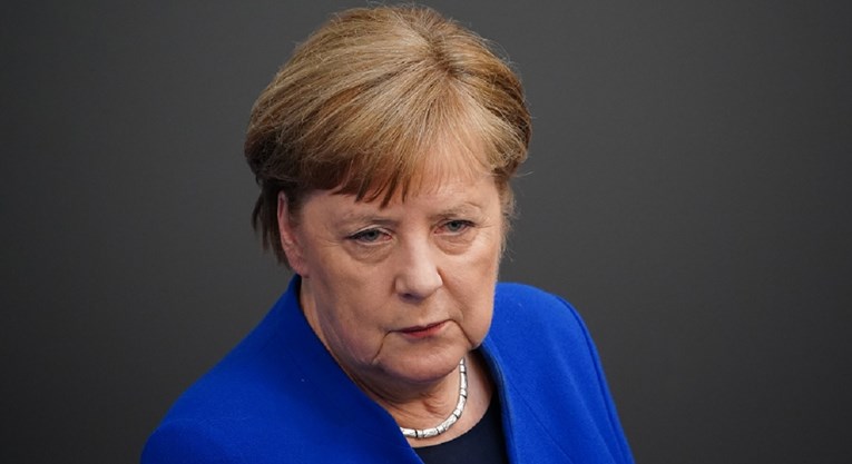 Angela Merkel poslala upozorenje Nijemcima