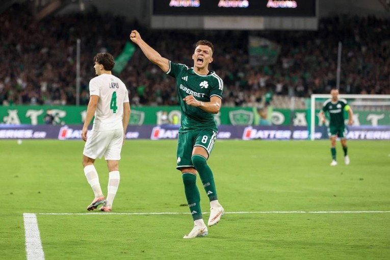 Grčka slavi Hrvata kojeg je Benitez ignorirao. "Impresivno kretanje i savršen gol"