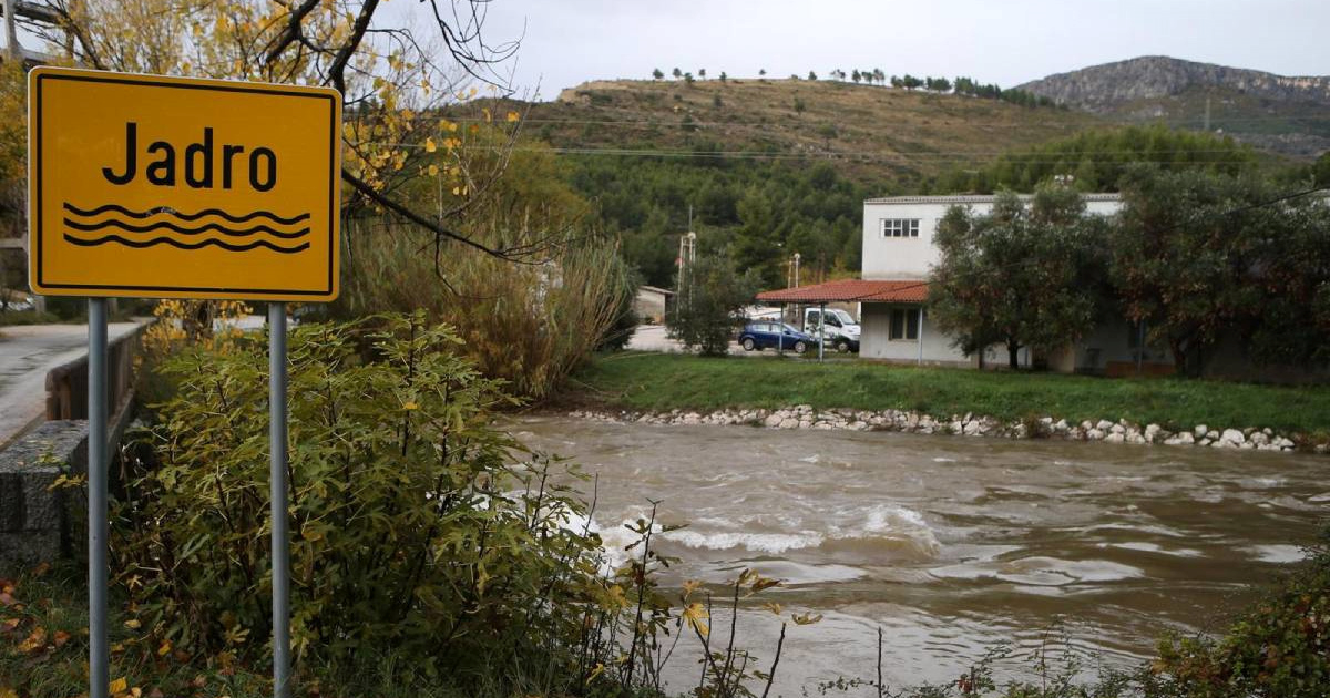 Izvor rijeke Jadro drugi dan zaredom zamućen, preporučuje se prokuhavanje pitke vode