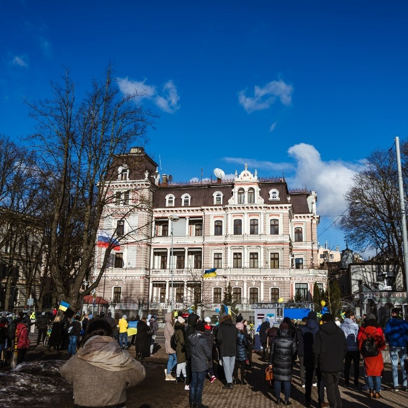 Riga u znak podrške Ukrajini promijenila naziv ulice u kojoj je rusko veleposlanstvo