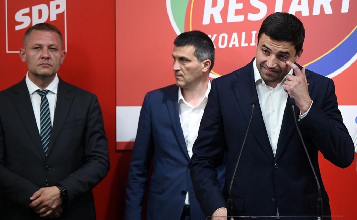 Javio se Bernardić na Fejsu