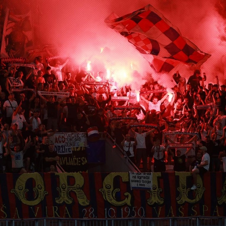 Pogledajte kako su igrači Hajduka pozdravili navijače nakon pobjede protiv Osijeka