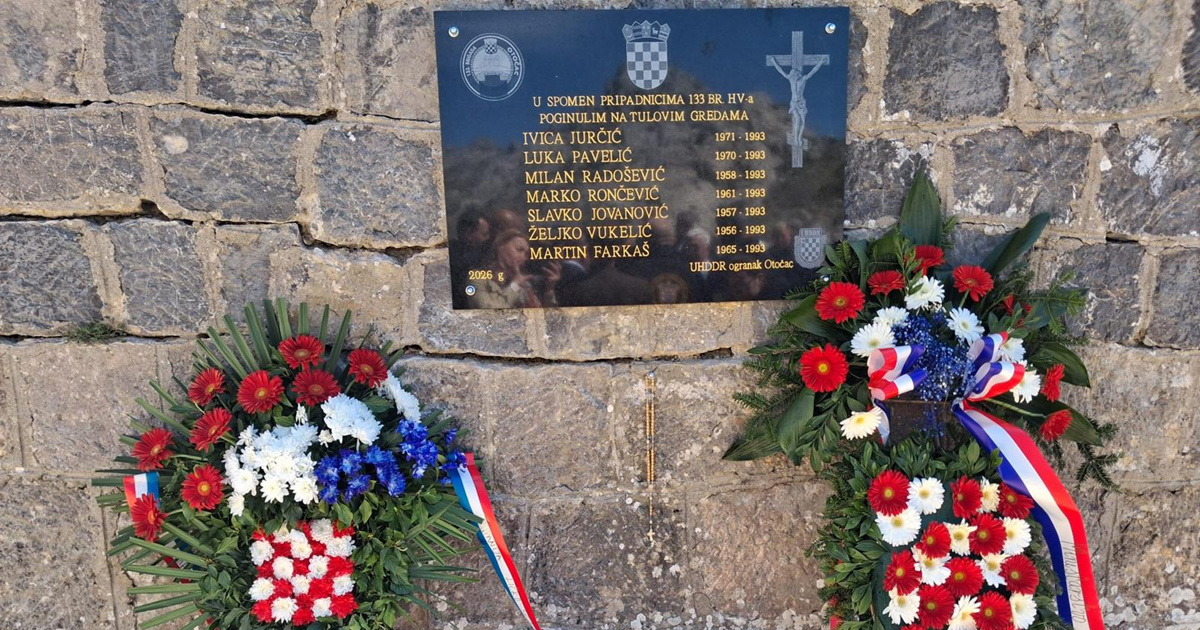 Medved na Velebitu otkrio spomen-ploču za sedam poginulih pripadnika 133. brigade