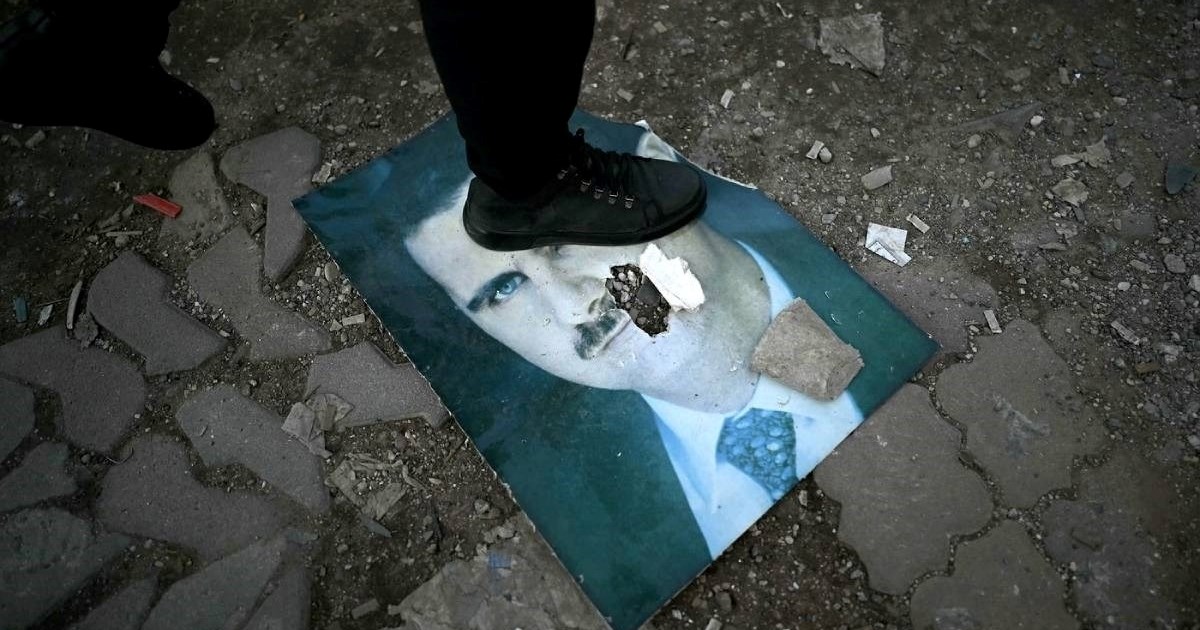 Asad se javio prvi put nakon pada