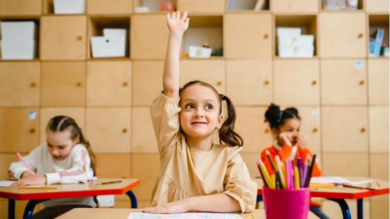 Kreće škola, kreću i troškovi… Istražili smo kako najpovoljnije opremiti školarca