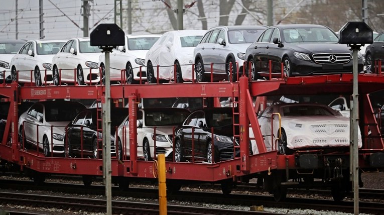 Varali na uvozu rabljenih auta i utajili preko 500.000 eura. Uskok objavio detalje