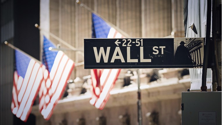 Wall Street skliznuo s rekordnih razina