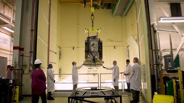 NASA želi spriječiti pad teleskopa od 1,4 tone na Zemlju. Šalje robota u svemir