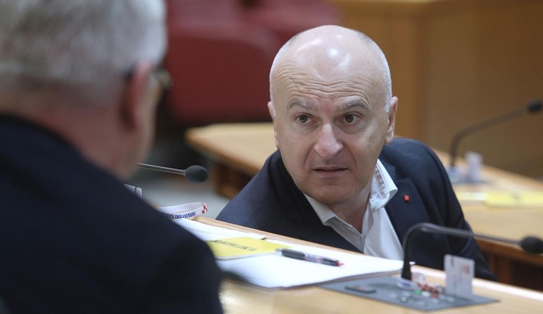 Predrag Matić zbog izbora službeno postao Fred
