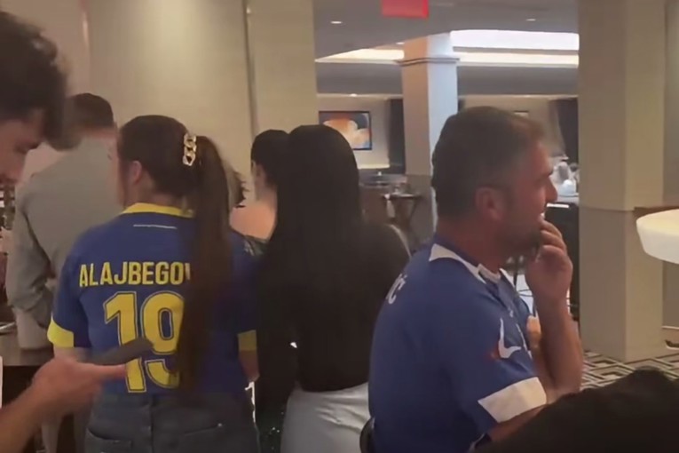 VIDEO Ludnica u hotelu reprezentacije BiH. Spahić potjerao navijača koji je snimao