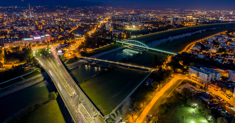 FOTO Pogled iz zraka: Ovako Zagreb izgleda noću