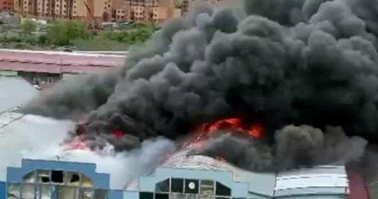 VIDEO U Rusiji dva velika požara, gore tržnica i željeznička postaja