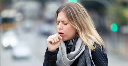 Evo kako prepoznati da bi kašalj mogao biti znak bolesti srca