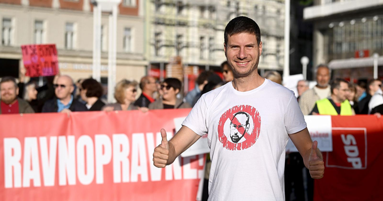 Stranka Ivana Pernara pred stečajem