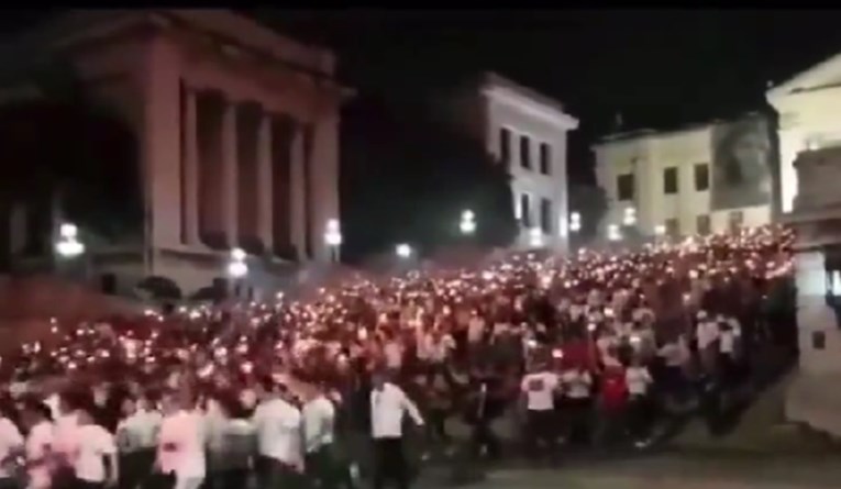 Kubanci nezadovoljni, prosvjeduju na ulicama. Predsjednik: Kriv je SAD