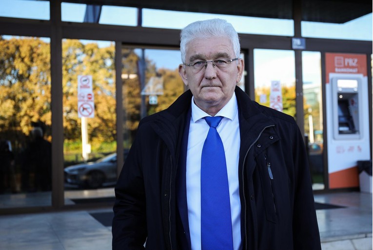 Špika traži hitno prekrivanje zakopanog otpada u Lici