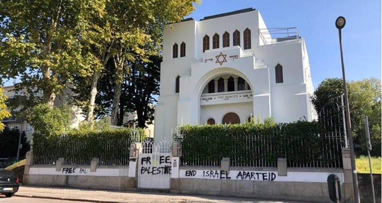 FOTO Vandalizirana najveća sinagoga u Portugalu