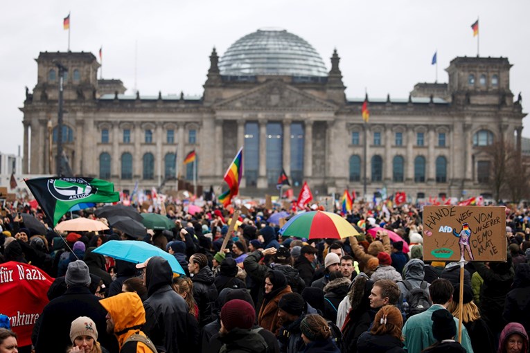 Više od 150.000 ljudi na protudesničarskom prosvjedu u Berlinu