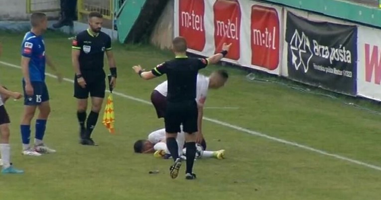 Nakon kaosa prekinuta utakmica u BiH. Igrači Sarajeva odbili su nastaviti s igrom