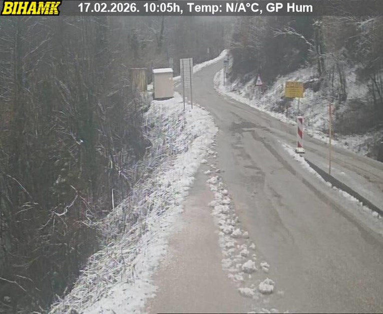 Jak vjetar nosi snijeg u BiH. Blokirane su ceste