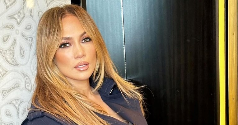 Novinar se našalio s Jennifer Lopez na račun njezinih godina, njezina reakcija je hit