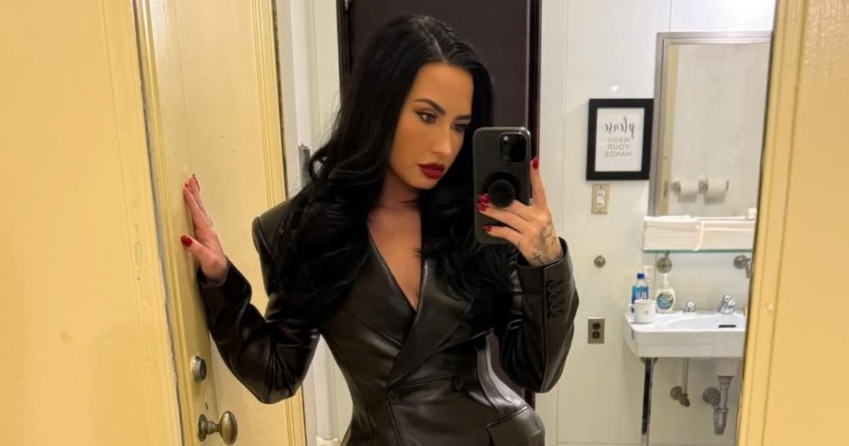 Prozirni crveni nokti Demi Lovato novi su favorit ovog proljeća