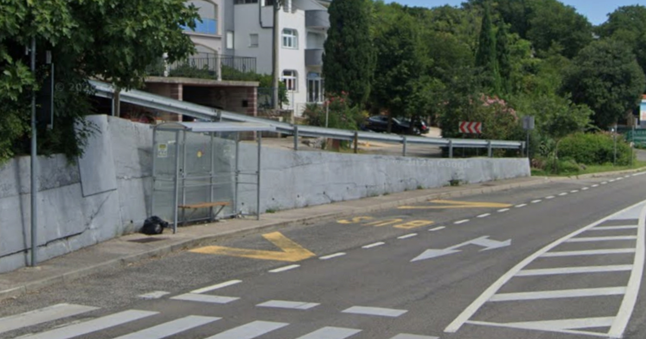 U autobusu kod Crikvenice napali vozača pa bacali kamenje