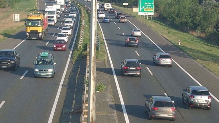 HAK: Prometna na A3, vozi se jednom trakom. Gužve na granici