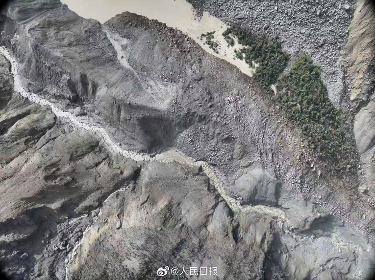 VIDEO Stvorilo se jezero nakon katastrofe u Nepalu. "Brana može puknuti svaki tren"