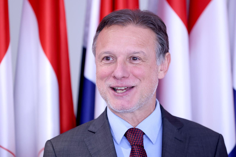 Njonjo: Tomašević glumi neko janješce, a zapravo je rigidni ljevičar