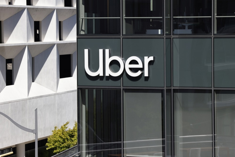 Uber mora platiti 40 milijuna dolara obitelji djevojke izbačene na autocesti