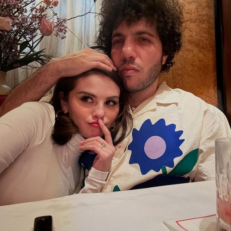 Benny Blanco: Selena je potpuno luda, na spojeve je dolazila pola sata ranije