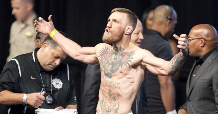 VIDEO Conor McGregor doživio prometnu nesreću: Hvala ti, Bože, nije bilo moje vrijeme