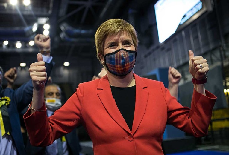 Škotski pristaše neovisnosti proglasili pobjedu i izazivaju Borisa Johnsona