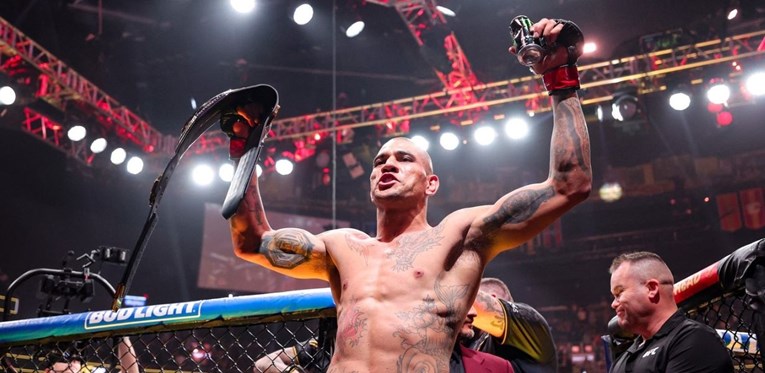 Pereira brutalnim nokautom obranio UFC-ov naslov u poluteškoj kategoriji