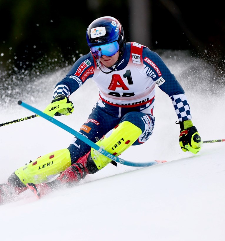Zubčić osvojio pet bodova u slalomu u Kitzbühelu
