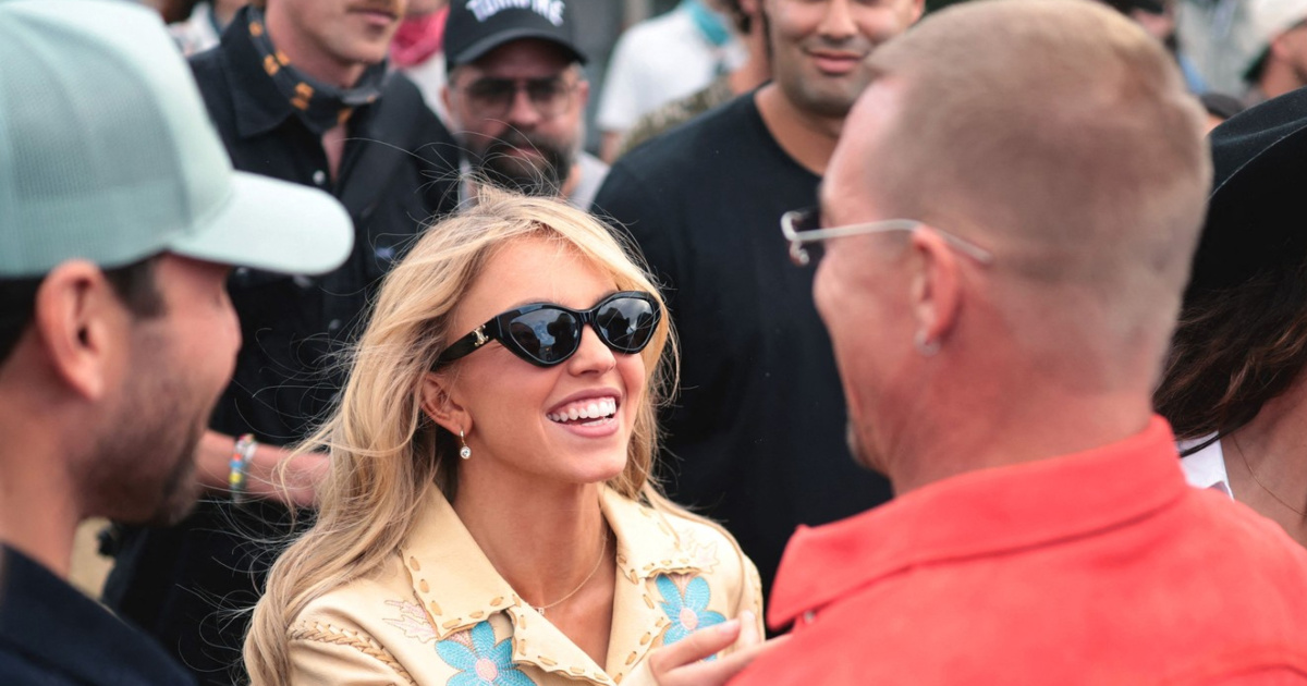Sydney Sweeney bacala gaćice u publiku na festivalu