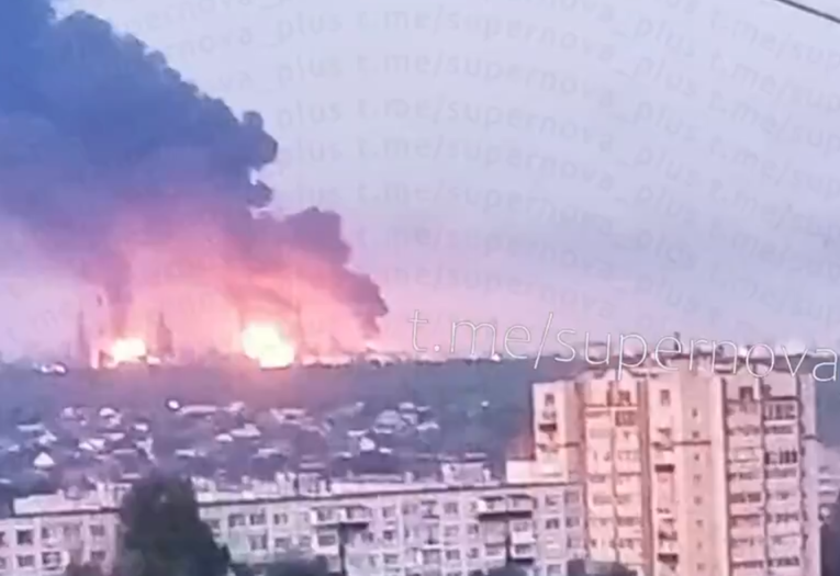 VIDEO Gore dvije velike ruske rafinerije nafte